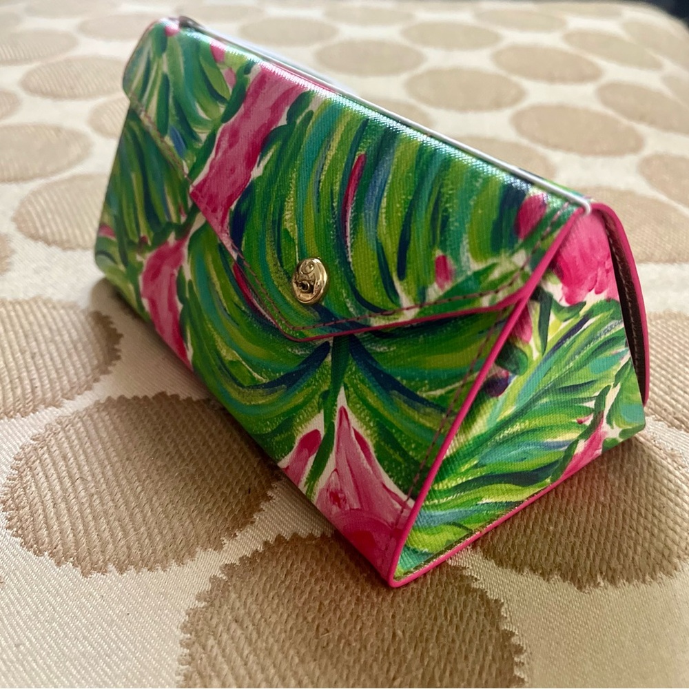 Lilly Pulitzer sunglasses/eyeglass case